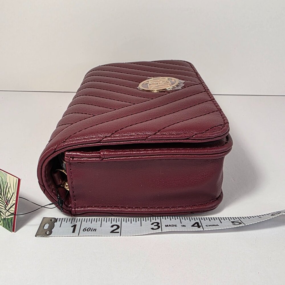 Studio Badgley Mischka Quilted Wine Crossbody Bag Chain Strap NWT Vegan Leather - Picture 13 of 14
